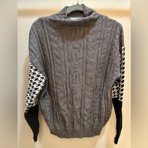 Entro Mock-Turtleneck Sweater Cable Knit Gray, Black and White Size M